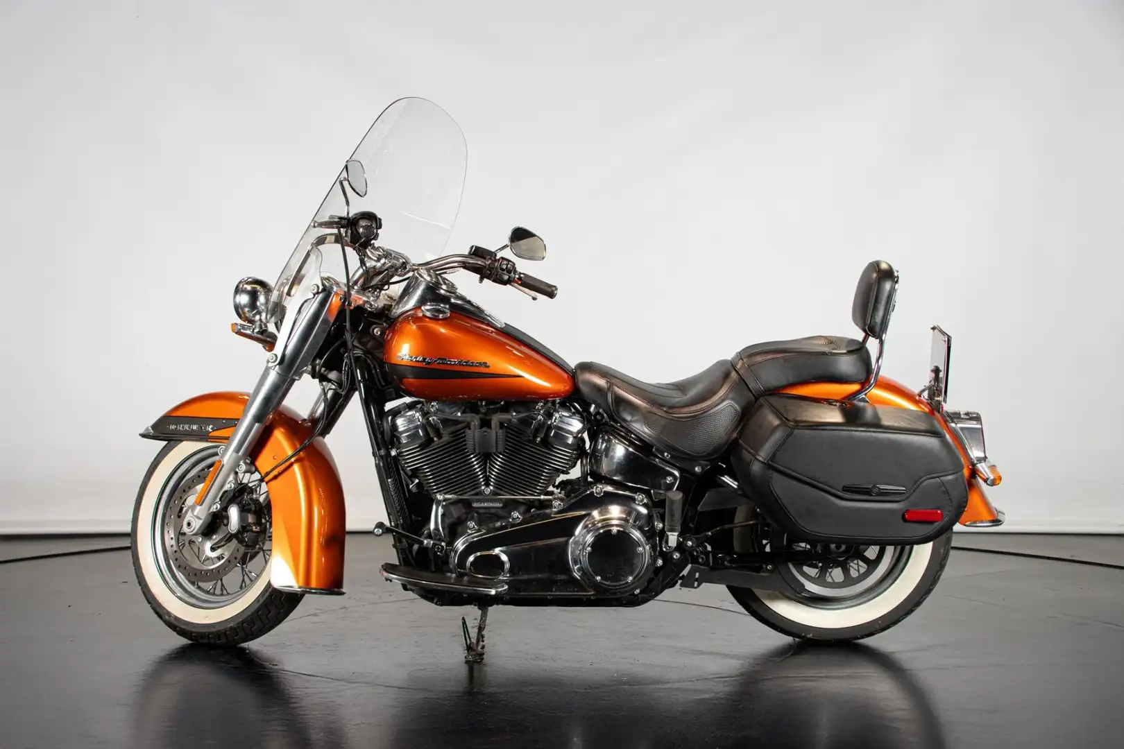 Harley-Davidson Heritage DELUXE Bronzo - 1