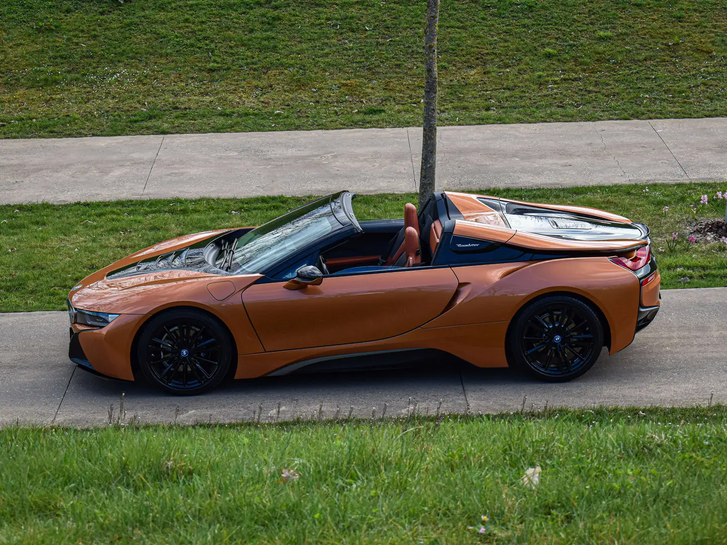 BMW i8 Roadster / E-Copper / Exklusiv Interior Orange - 2