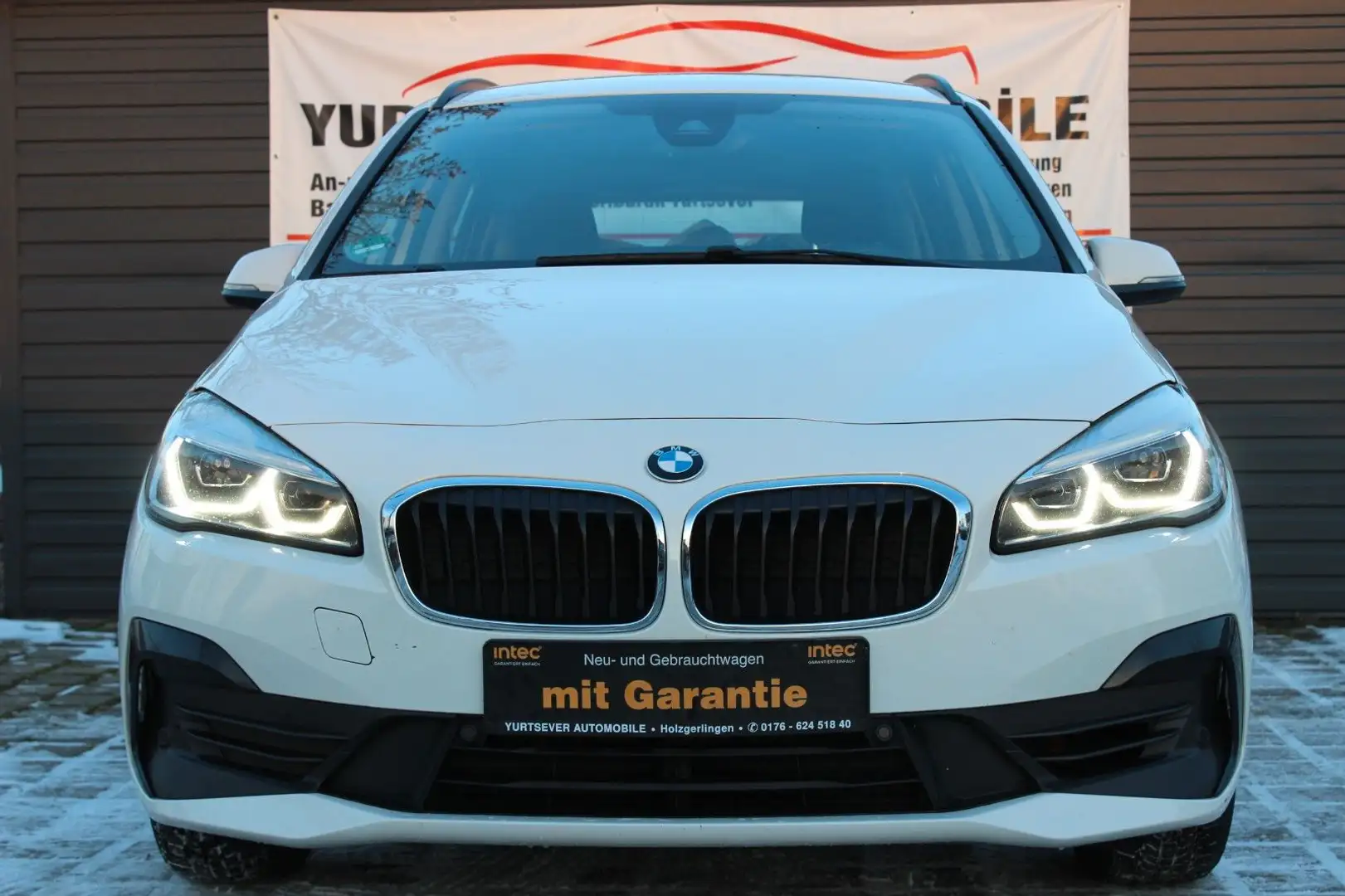 BMW 218 i Baureihe 2 GranTourer*NAVI*SHZ*PDC*ALU*EFH* Weiß - 2
