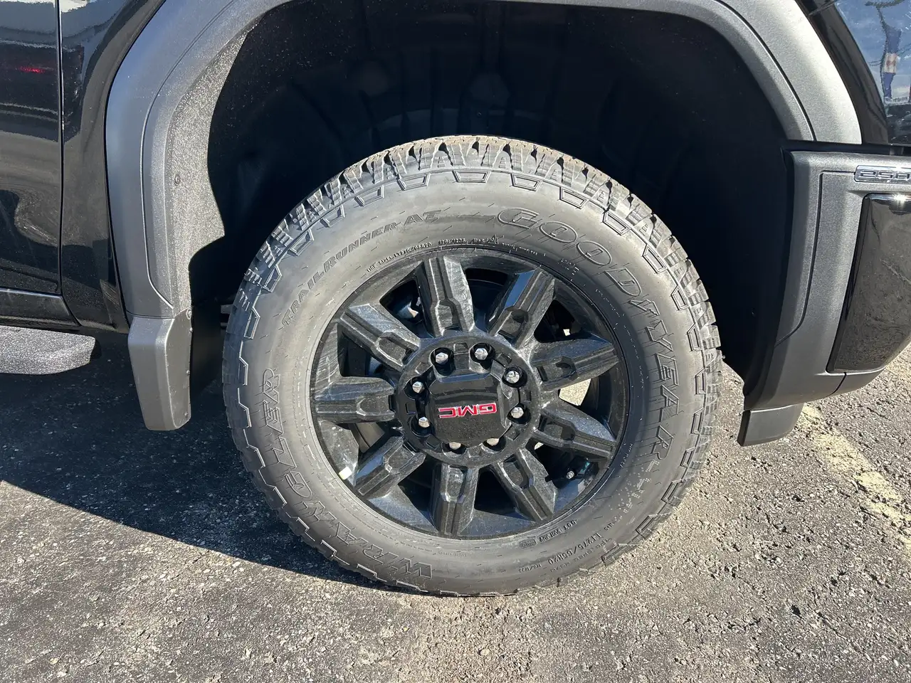 GMC Sierra 2500HD снимка GMC Sierra 2500HD