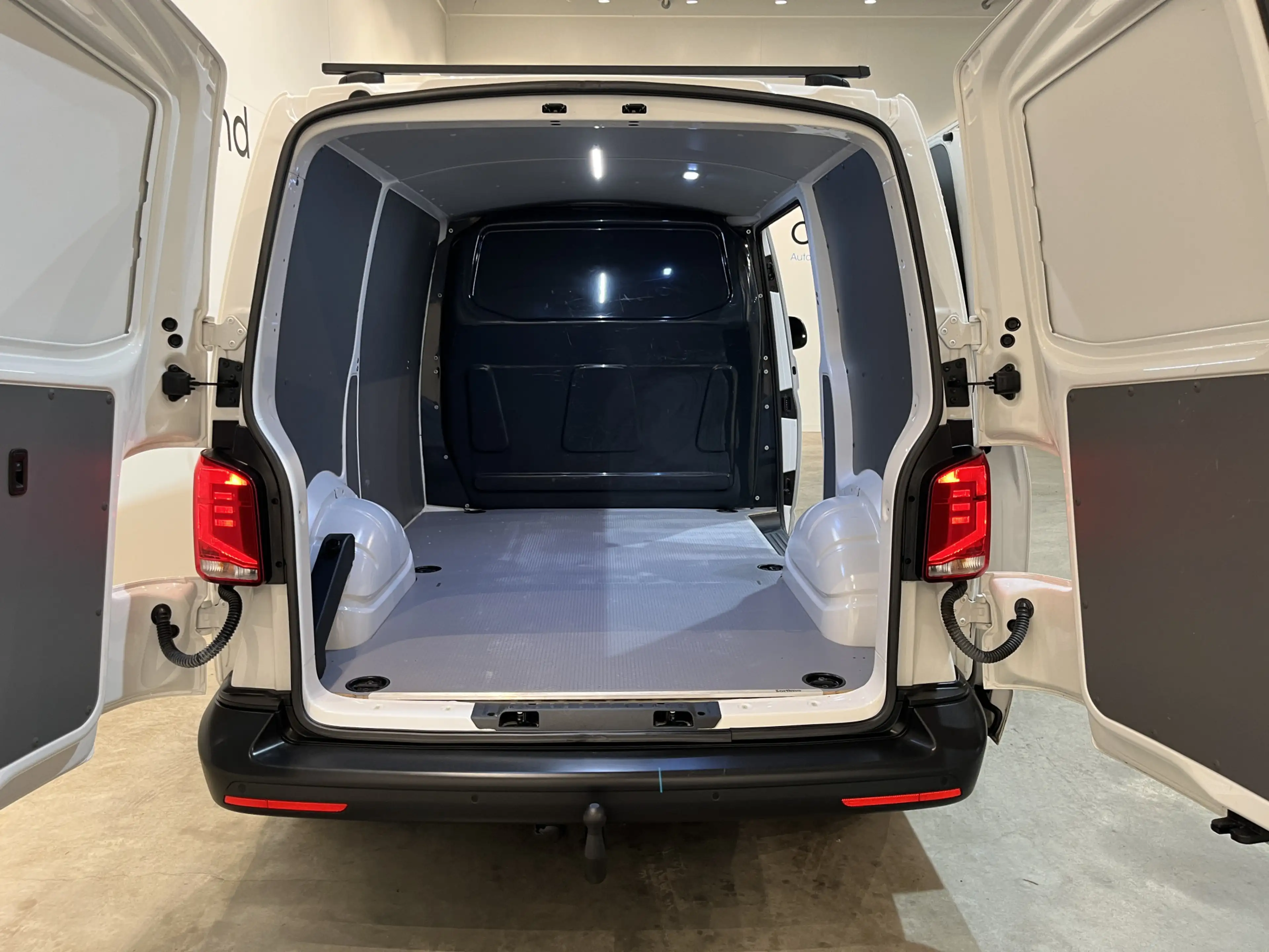 Volkswagen T6.1 Transporter 2.0 TDI L1H1 / Euro 6 / Airco / CarPlay / Cruise C — photo 4