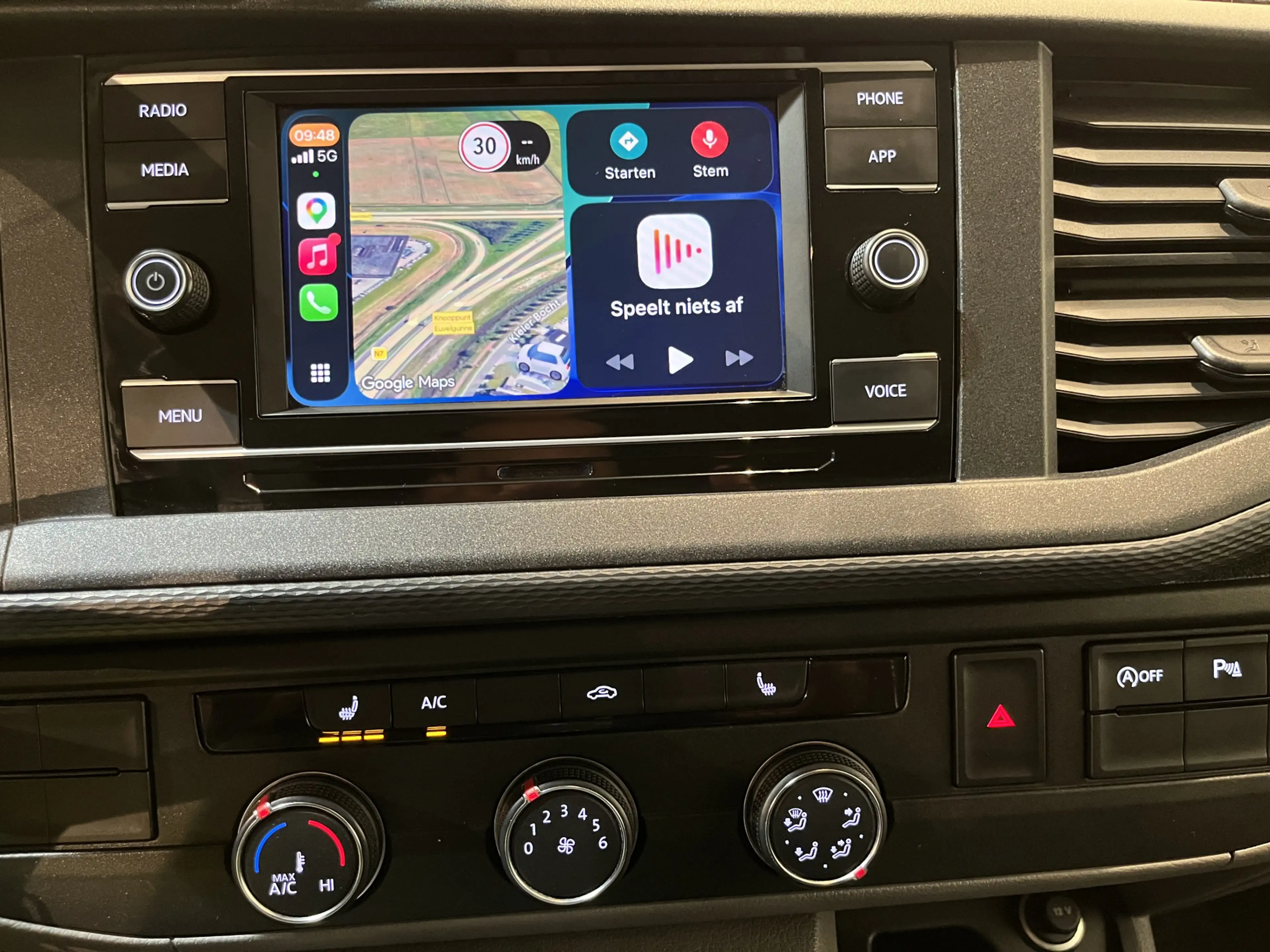 Volkswagen T6.1 Transporter 2.0 TDI L1H1 / Euro 6 / Airco / CarPlay / Cruise C — photo 9