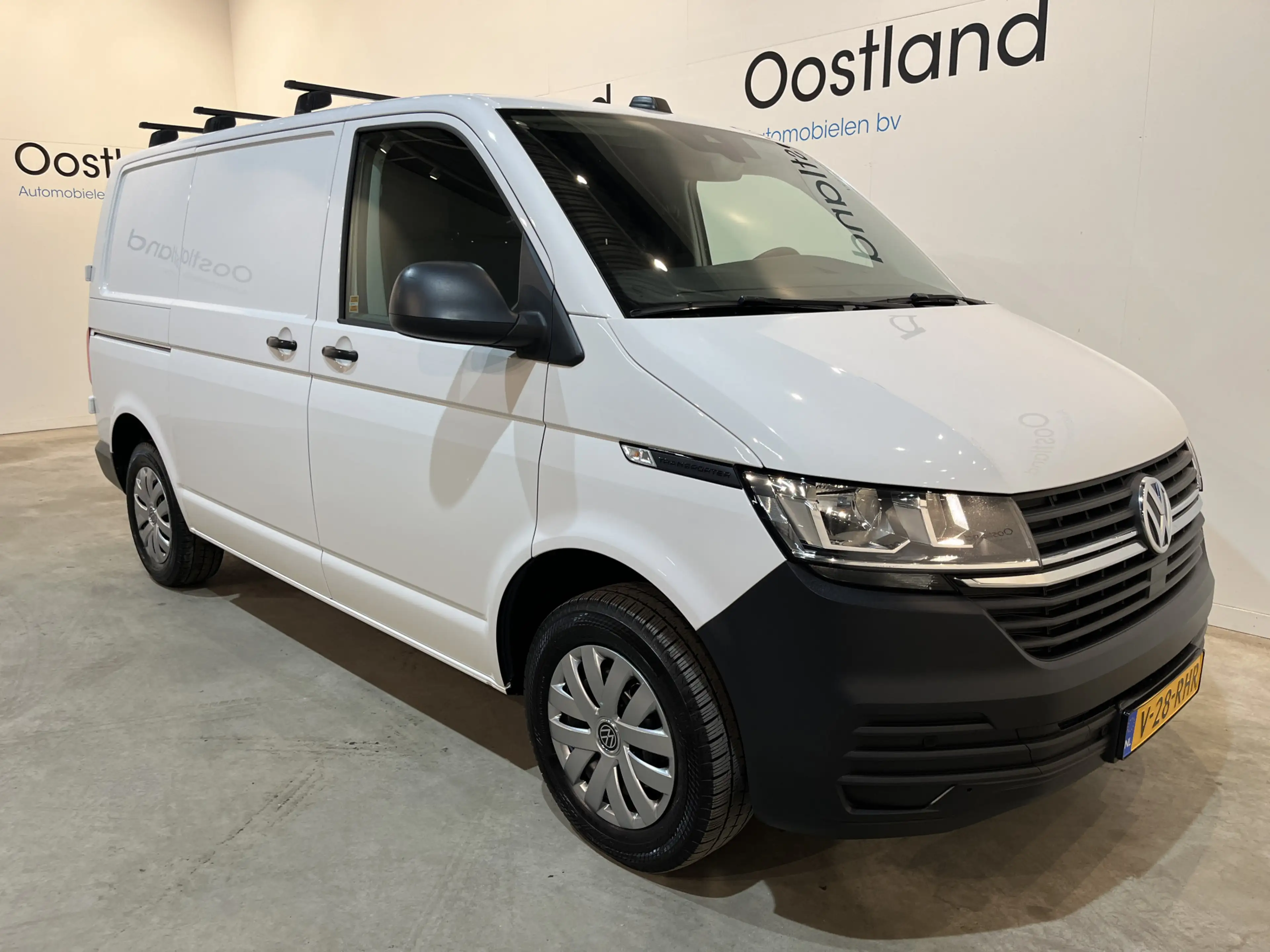 Volkswagen T6.1 Transporter 2.0 TDI L1H1 / Euro 6 / Airco / CarPlay / Cruise C — photo 13