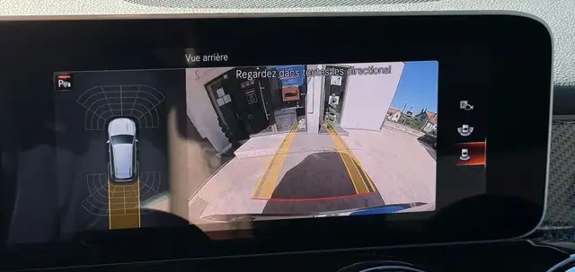 Mercedes-Benz GLB view 14