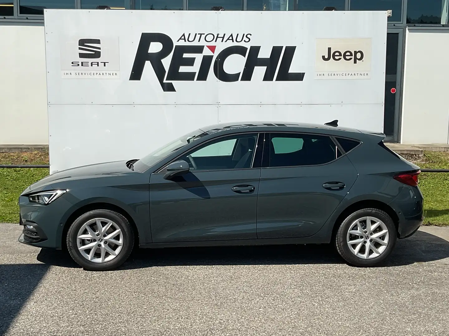 SEAT Leon Leon 1,5 TSI Style Edition Blau - 1