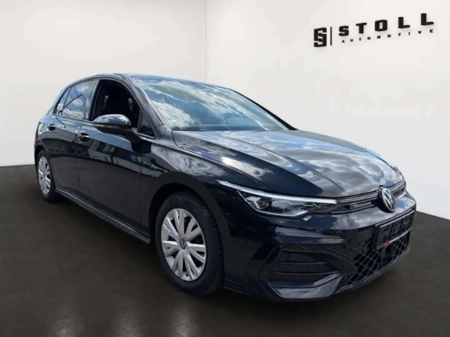 Volkswagen Golf VIII 1.5 eTSI DSG R-Line BlackStyle+Pano+AreaView+ Schwarz - 2