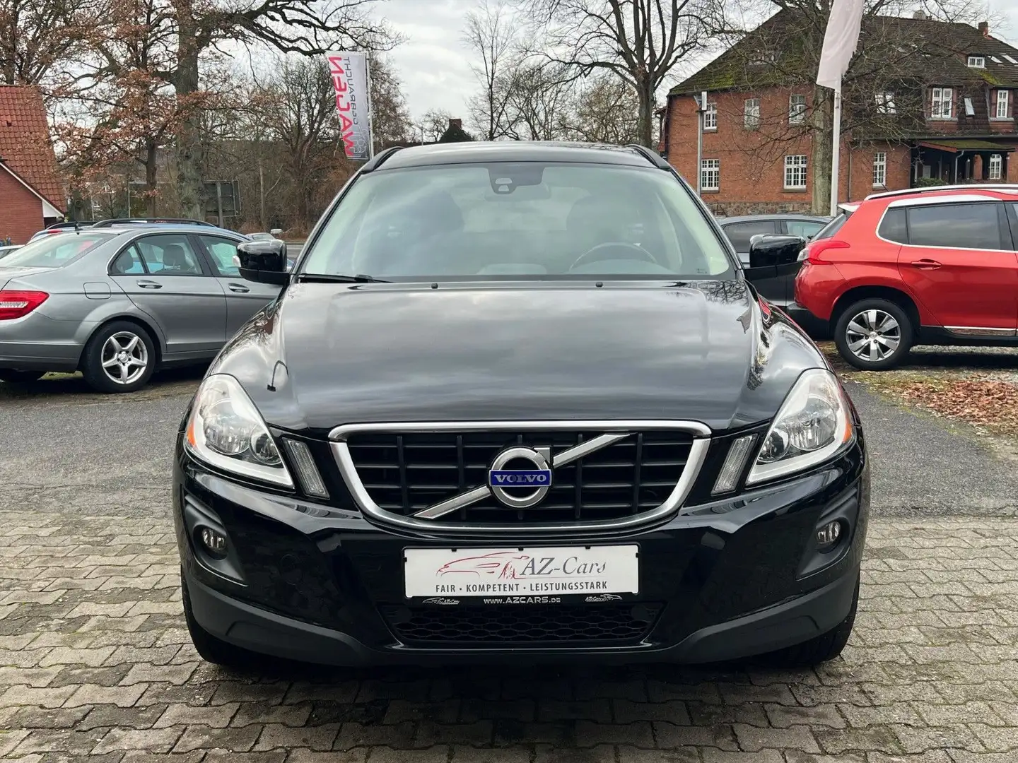 Volvo XC60 Kinetic Drive*2.HD*KLIMAAUT.*TEMPO*SHZ*AHK* Schwarz - 2