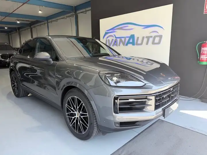 Porsche Cayenne 2025