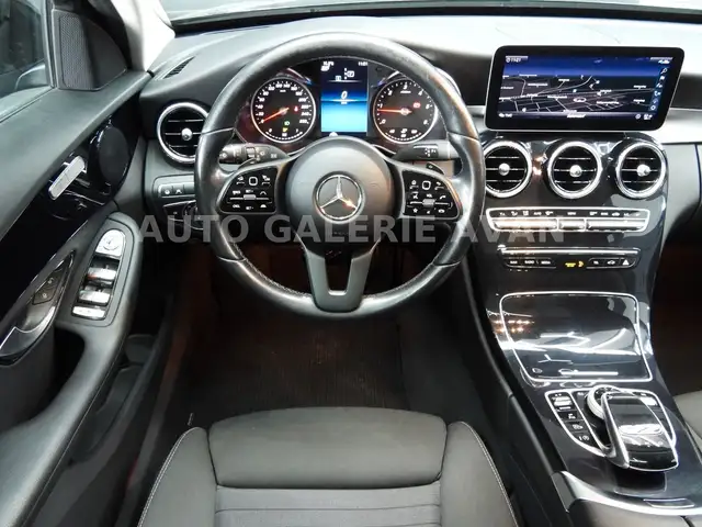 Mercedes-Benz C-Class view 13
