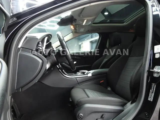Mercedes-Benz C-Class view 10
