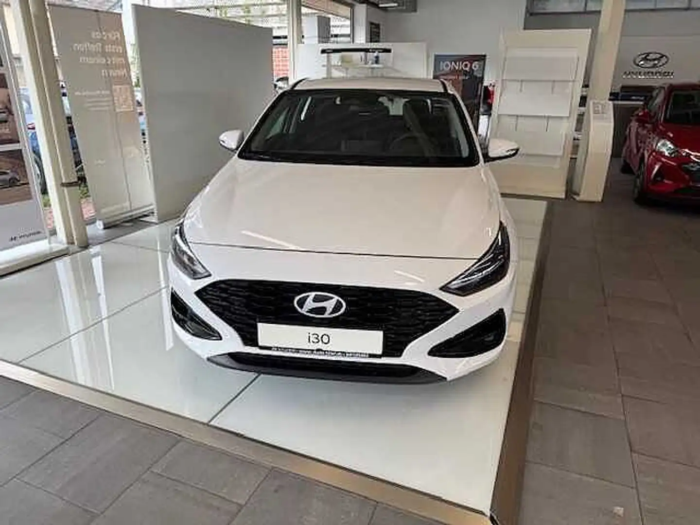 Hyundai i30 1.5 T-DPI Comfort*Navi*DAB*Kamera*LED Weiß - 2