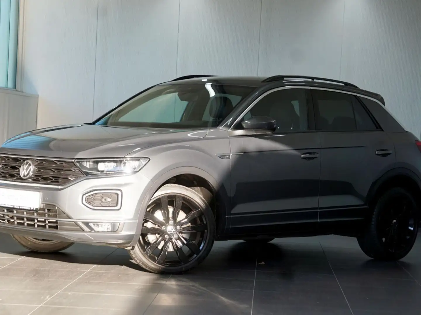 Volkswagen T-Roc R-Line 1.5 TSI 7-Gang DSG Bluetooth Navi LED Grau - 2