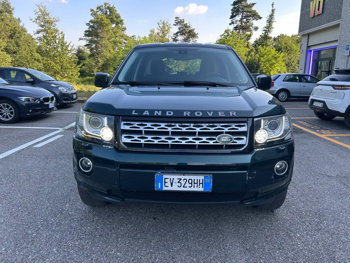 Land Rover Freelander 2.2 SD4 S.W. HSE Luxury Vert - 2
