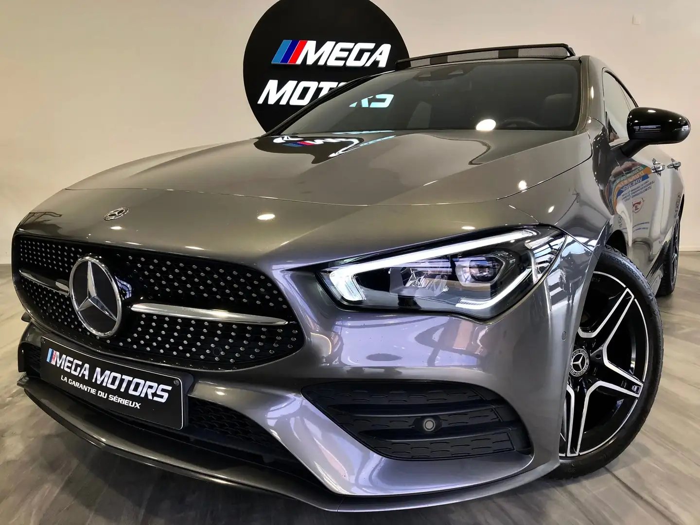Mercedes-Benz CLA 200 CLA 180d PACK AMG + PACK NiGHT B.AUTO T.PANO FULL Gris - 1