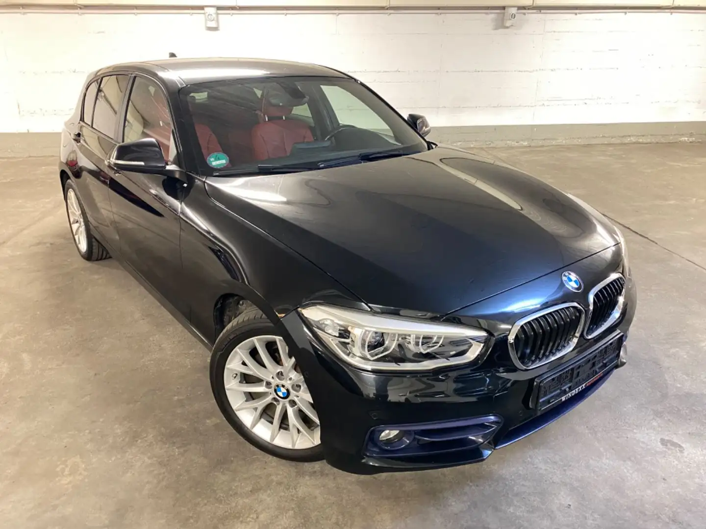 BMW 118 d Sport Line*LED*VOLLLEDER*Navi*PDC*SHZ*Temp. Schwarz - 1
