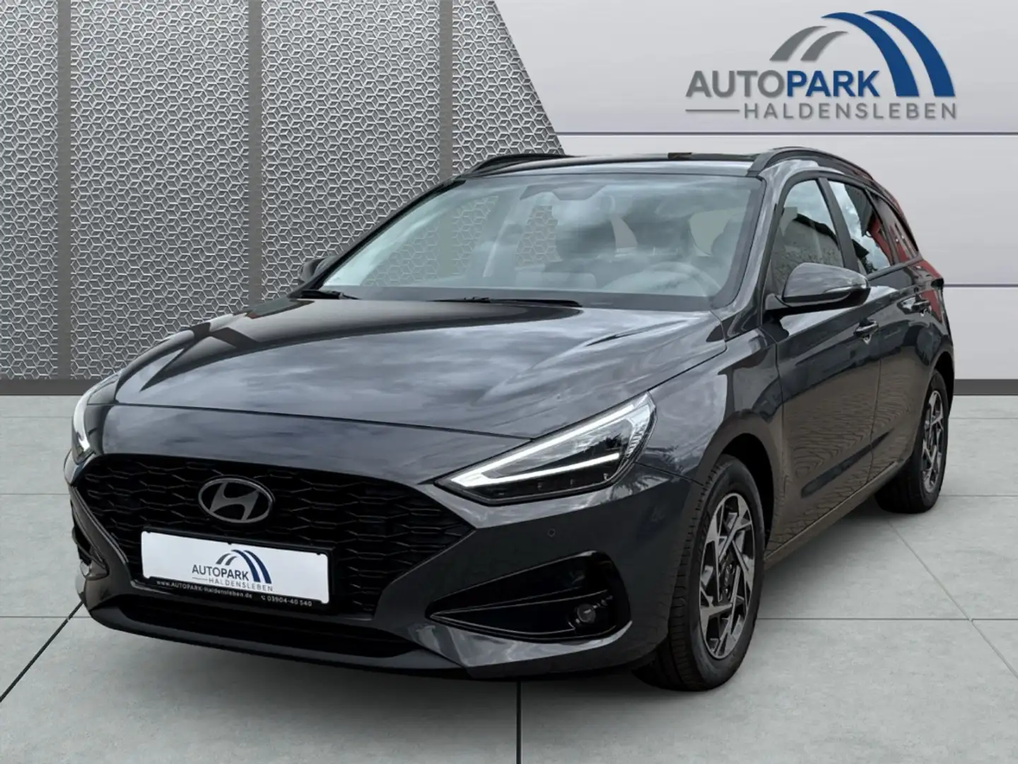 Hyundai i30 Navi Klimaautom SHZ LHZ Keyless Entry Digitales Co Gris - 1