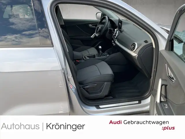 Audi Q2 view 9