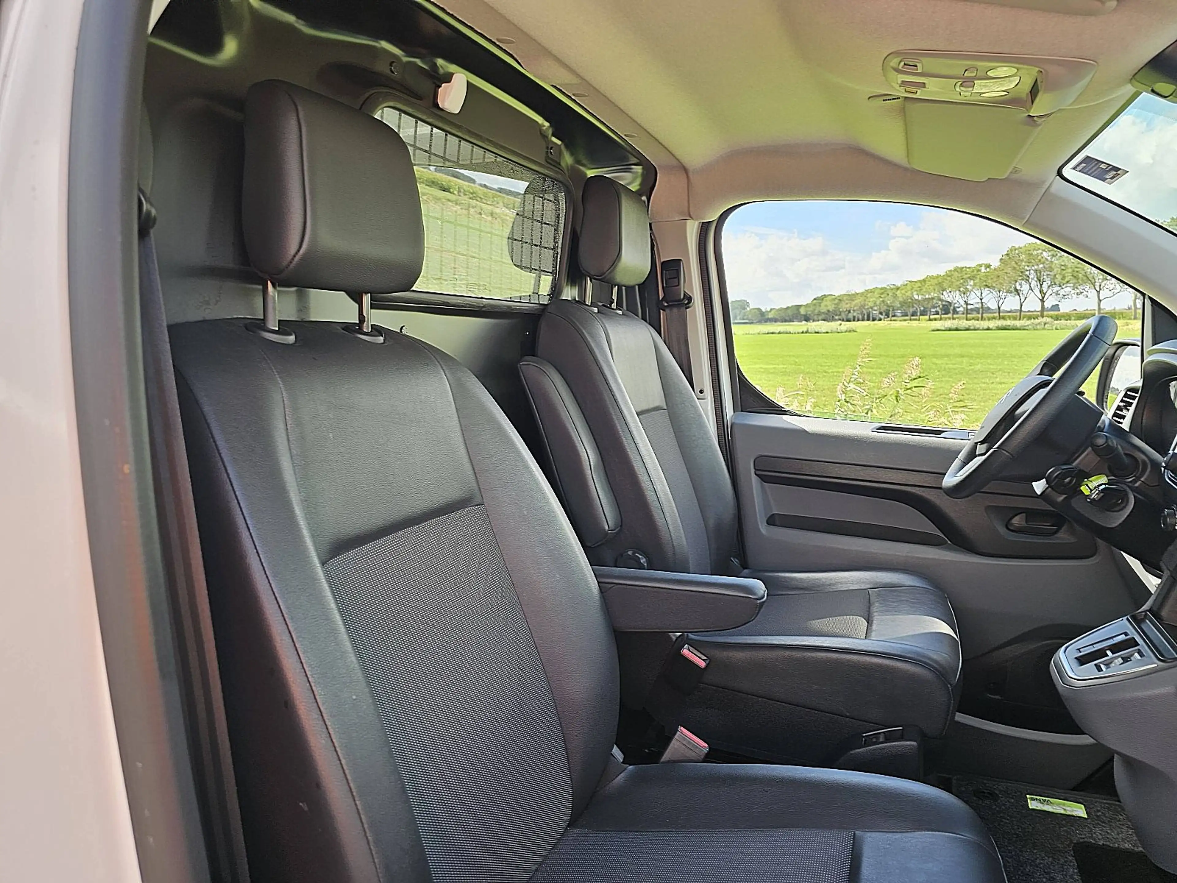 Citroen Jumpy E-JUMPY L2 50kWh 230KM WLTP — photo 7