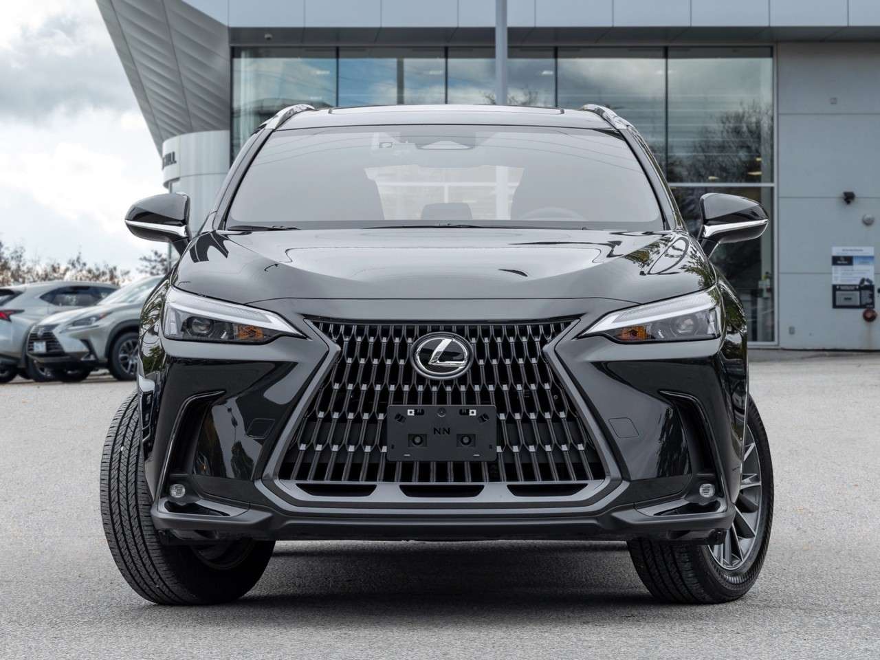 2026 Lexus NX NX 450h+ AWD ULTRA PREMIUM PKG I ONE OWNER I CLEAN CARFAX — photo 3