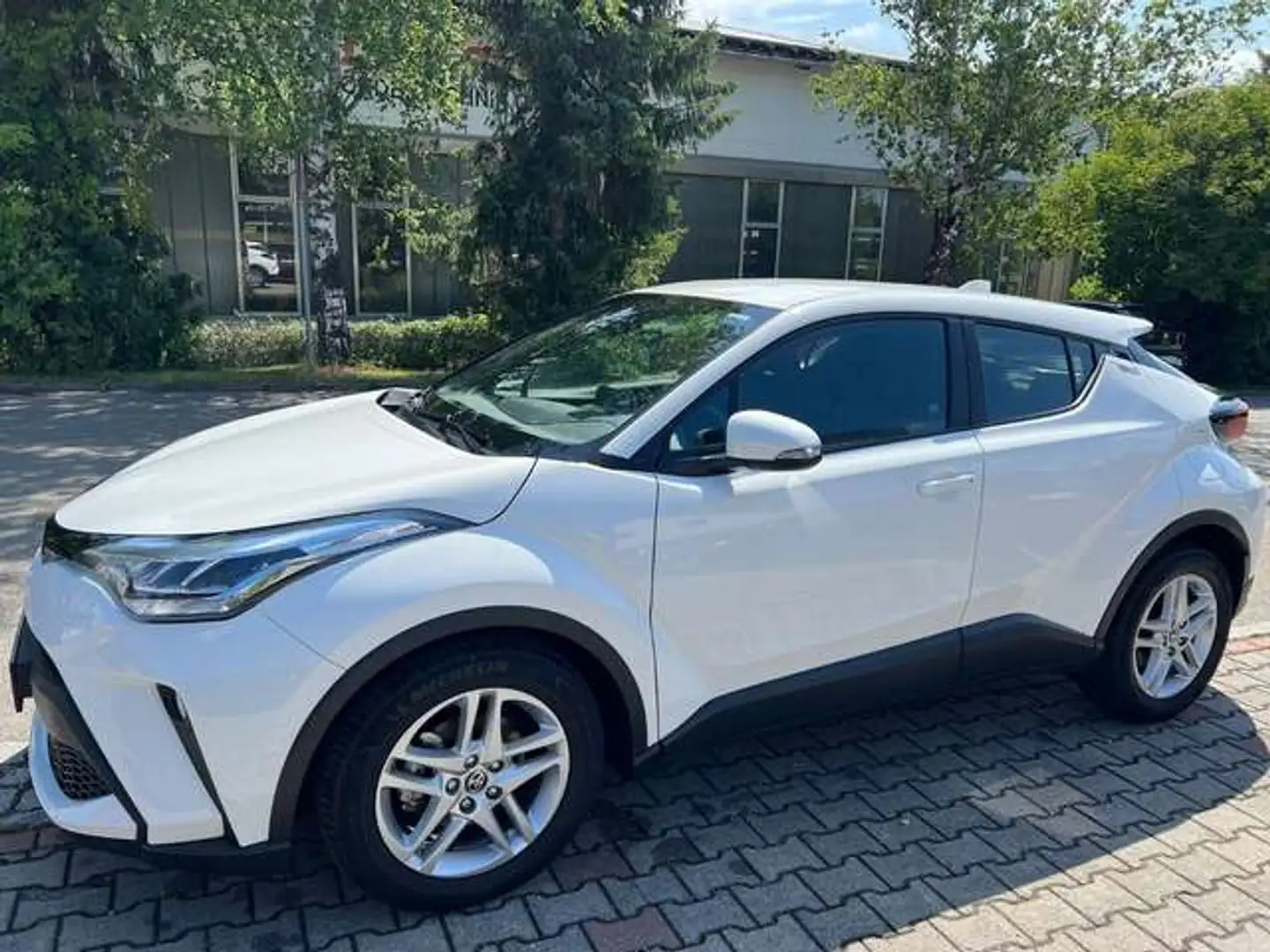 Toyota C-HR 1.8-l-VVTi Hybrid Flow Weiß - 1