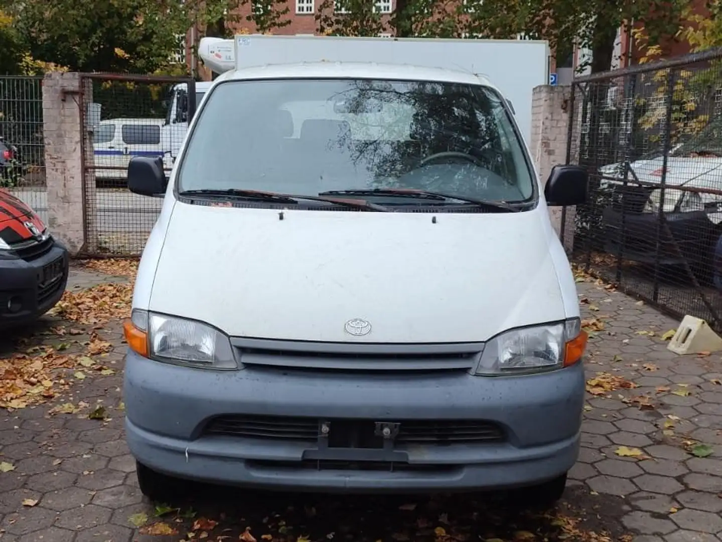 Toyota Hiace Toyota Hiace 1998 Old Engine Weiß - 1