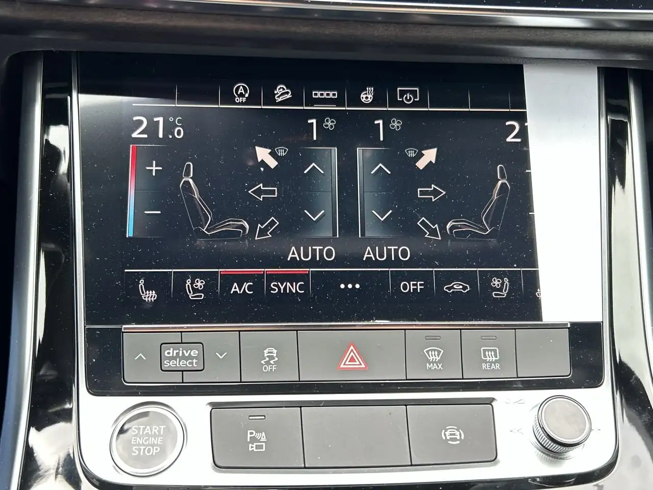 Audi Q7 снимка Audi Q7