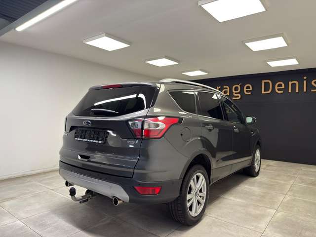 Ford Kuga — photo 6