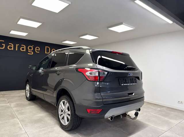 Ford Kuga — photo 8