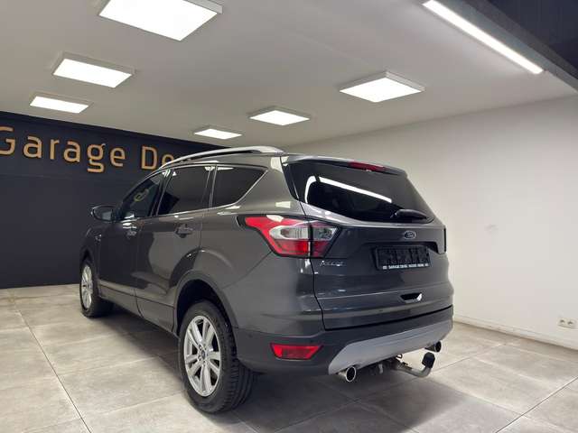 Ford Kuga — photo 8