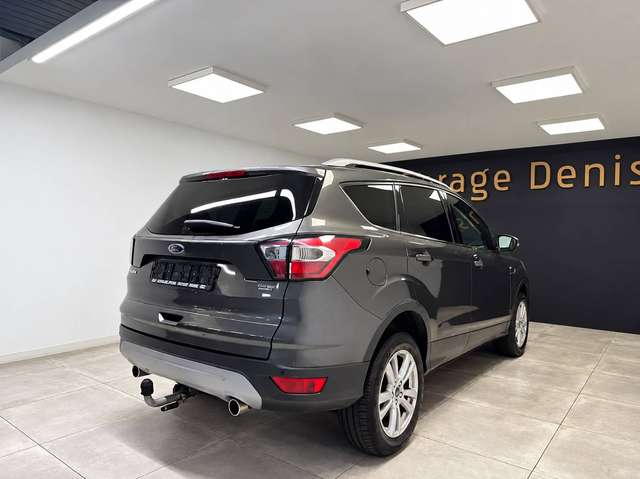 Ford Kuga — photo 6