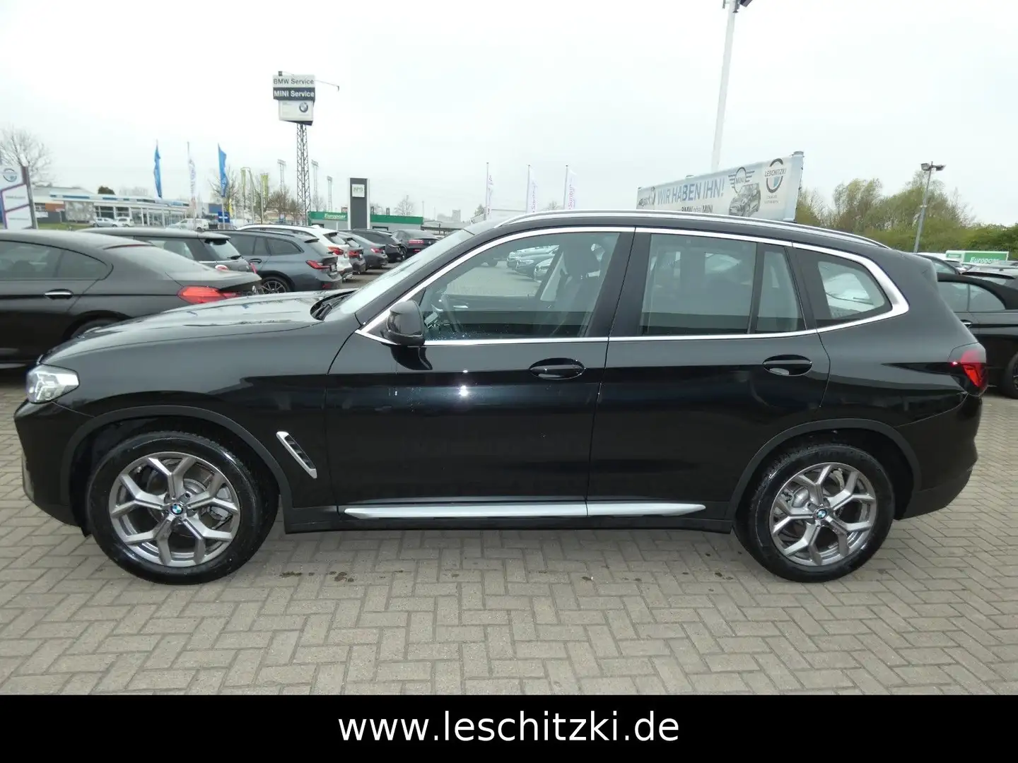 BMW X3 xDrive 20 d Automatik/AHK/DAB/LED Schwarz - 2