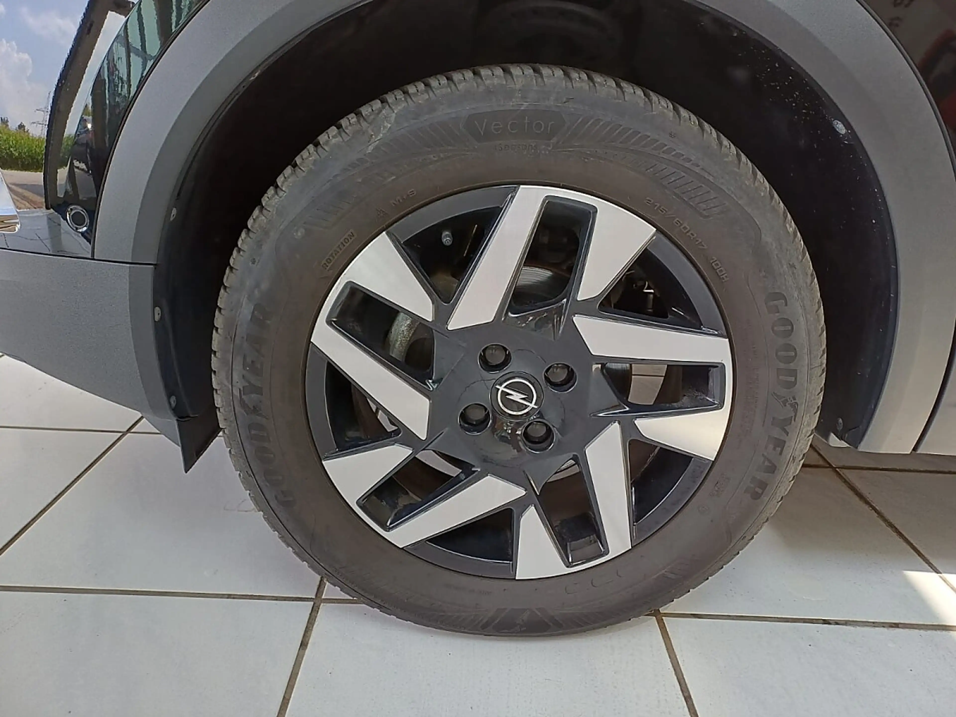 Opel Mokka 1,2 Direct Injection Turbo GS Aut. — photo 4