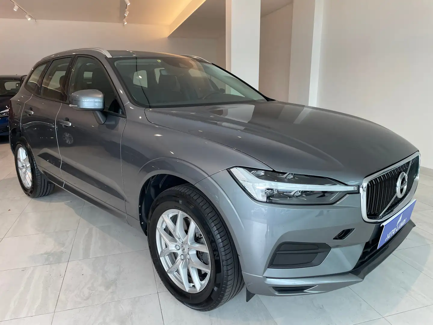 Volvo XC60 XC60 2.0 b4 Business Plus awd geartronic my20 Grigio - 2