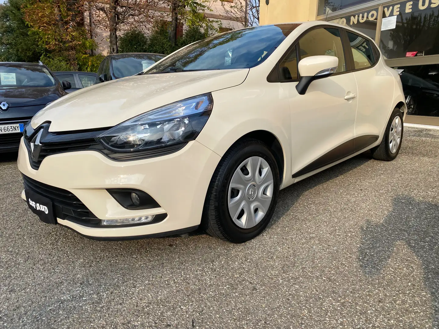 Renault Clio Clio IV 2017 1.2 16v Life 75cv Beige - 1
