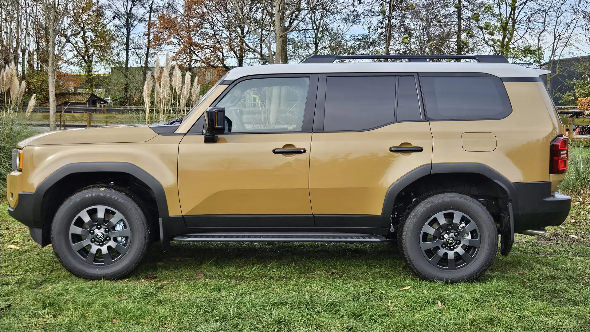 Toyota Land Cruiser 2.8 D-4D First Edition Panorama Dak Grijs Kenteken - 2