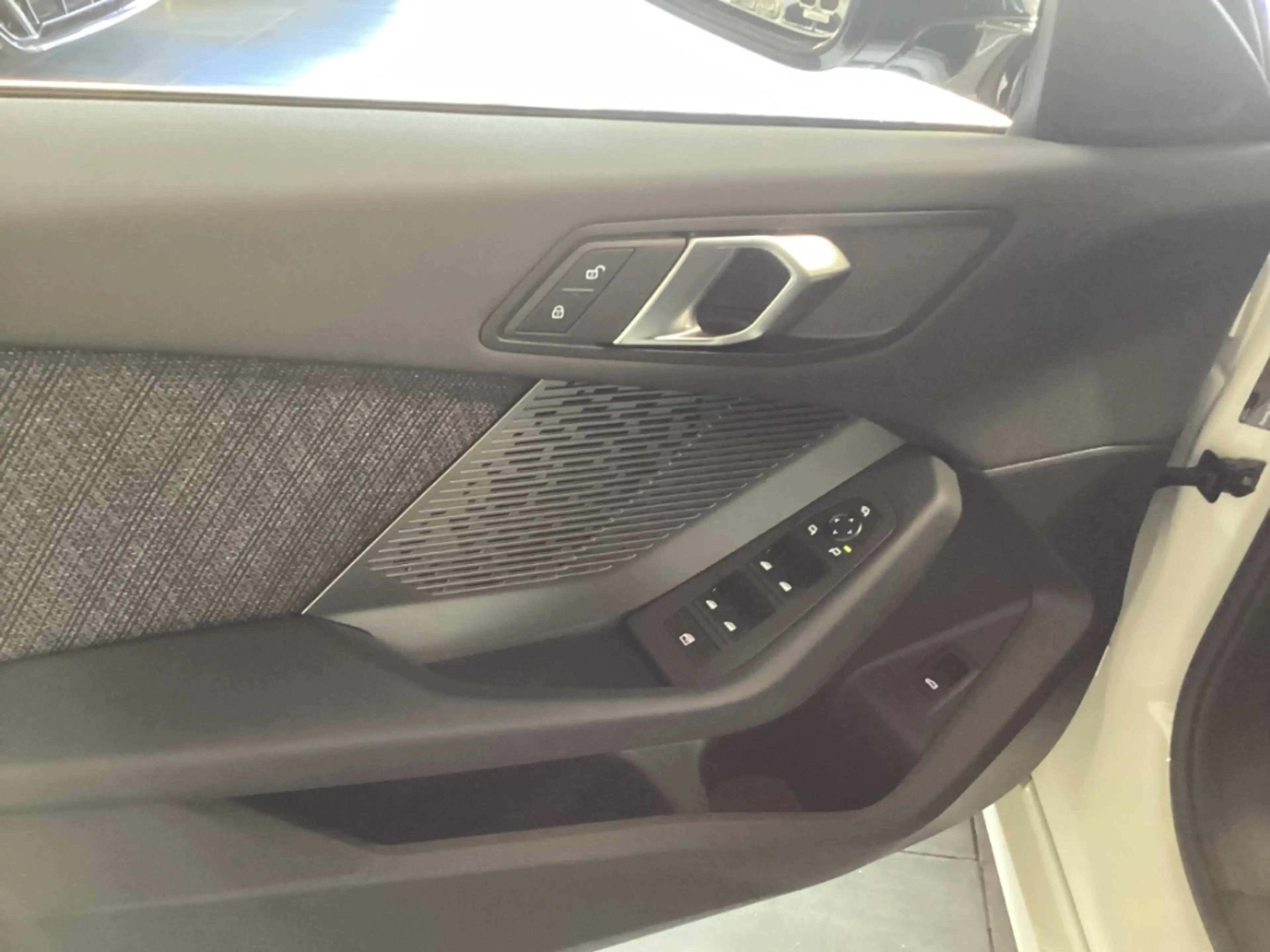 BMW 120 Navi adLED SHZ Alarm Klimaaut Sonnenschutz DrivAss — photo 11