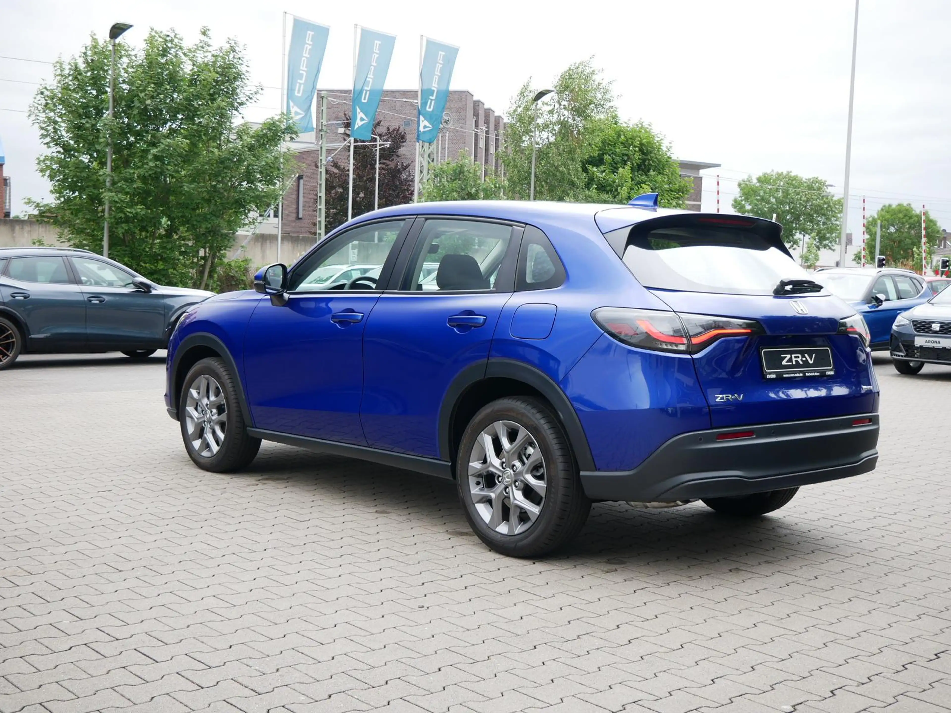Honda ZR-V 2.0 i-MMD HYBRID ELEGANCE NAVI+ACC+8JGAR — photo 10
