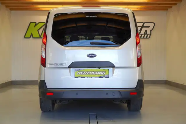 Ford Transit Connect view 5