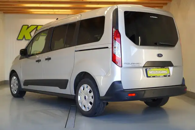Ford Transit Connect view 7