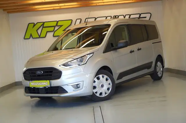 Ford Transit Connect view 8