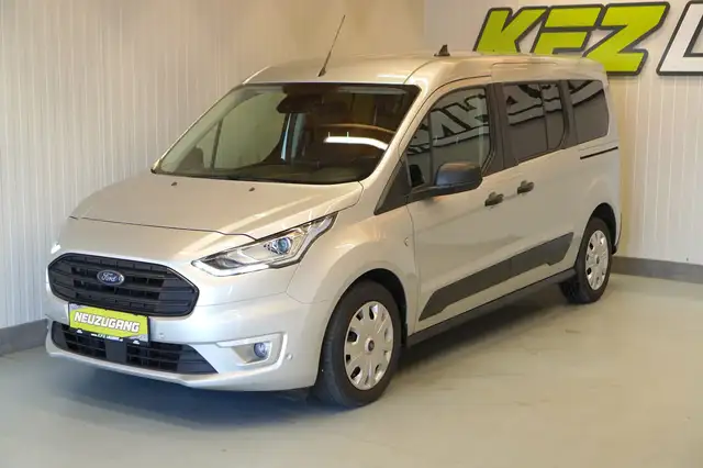 Ford Transit Connect view 11