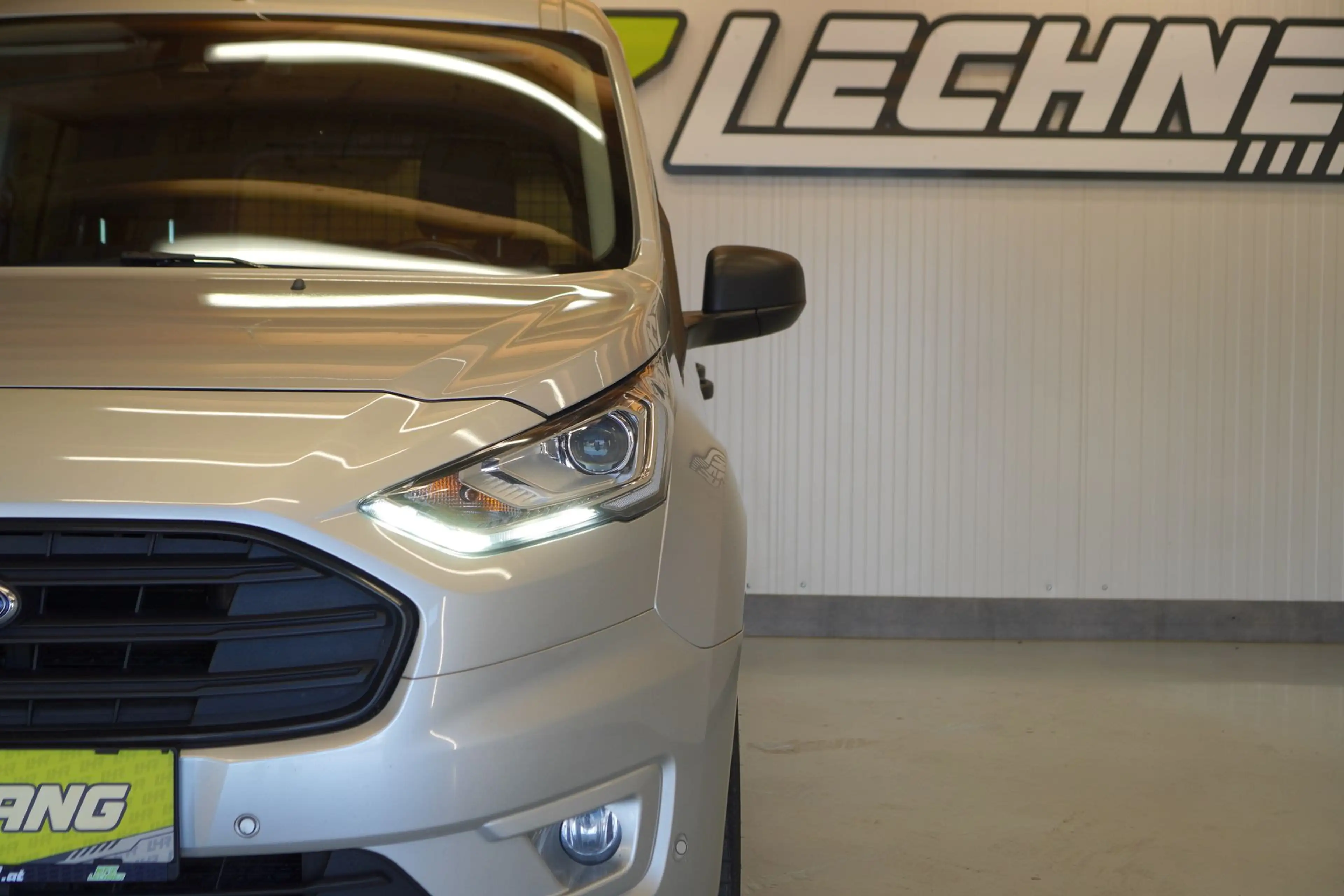 Ford Transit Connect 1.5 EcoBl. L2 "SITZH*NAVI*R-KAM*TEMP" — photo 10