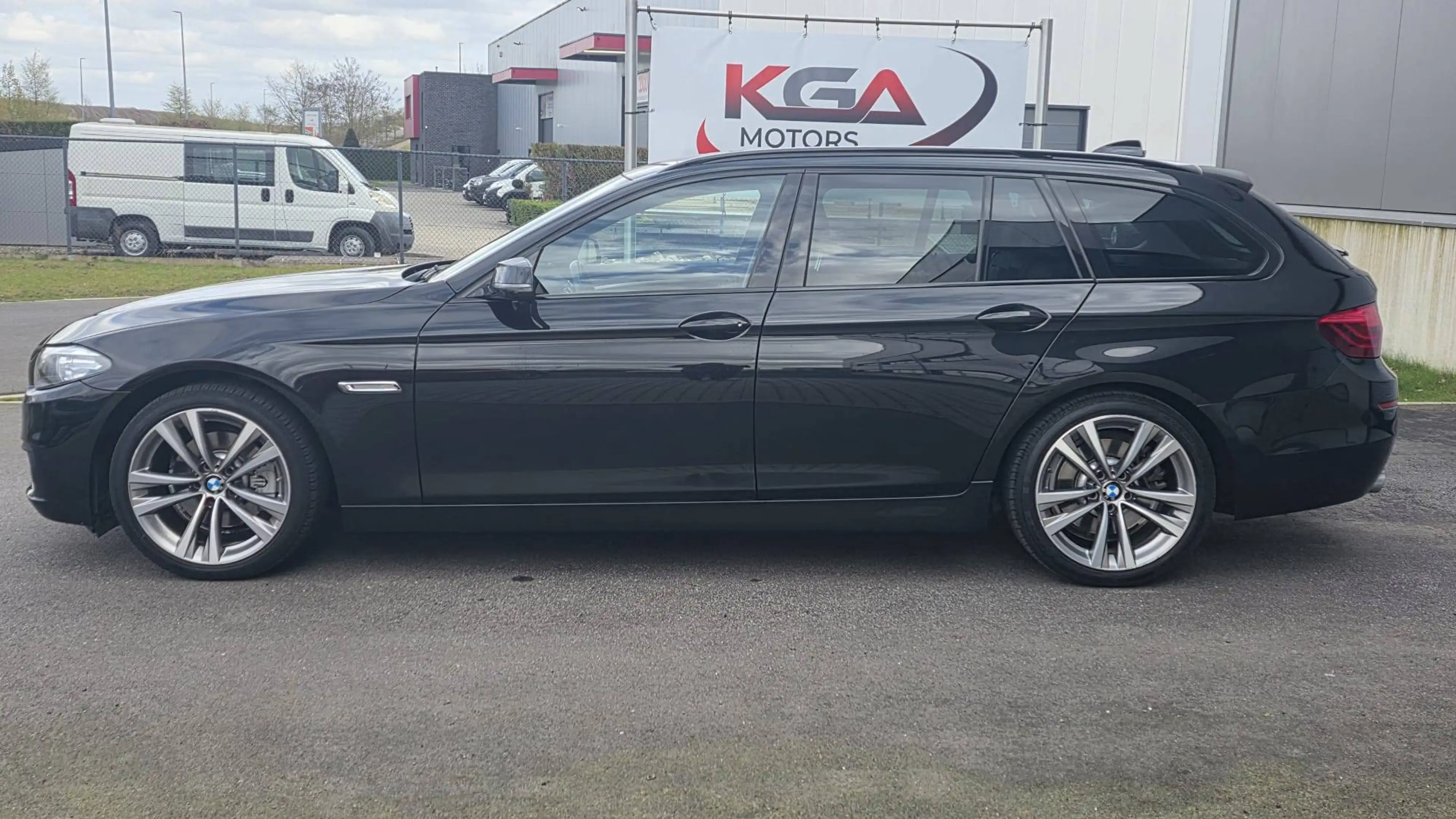 BMW 518 Touring 518 dA — photo 6