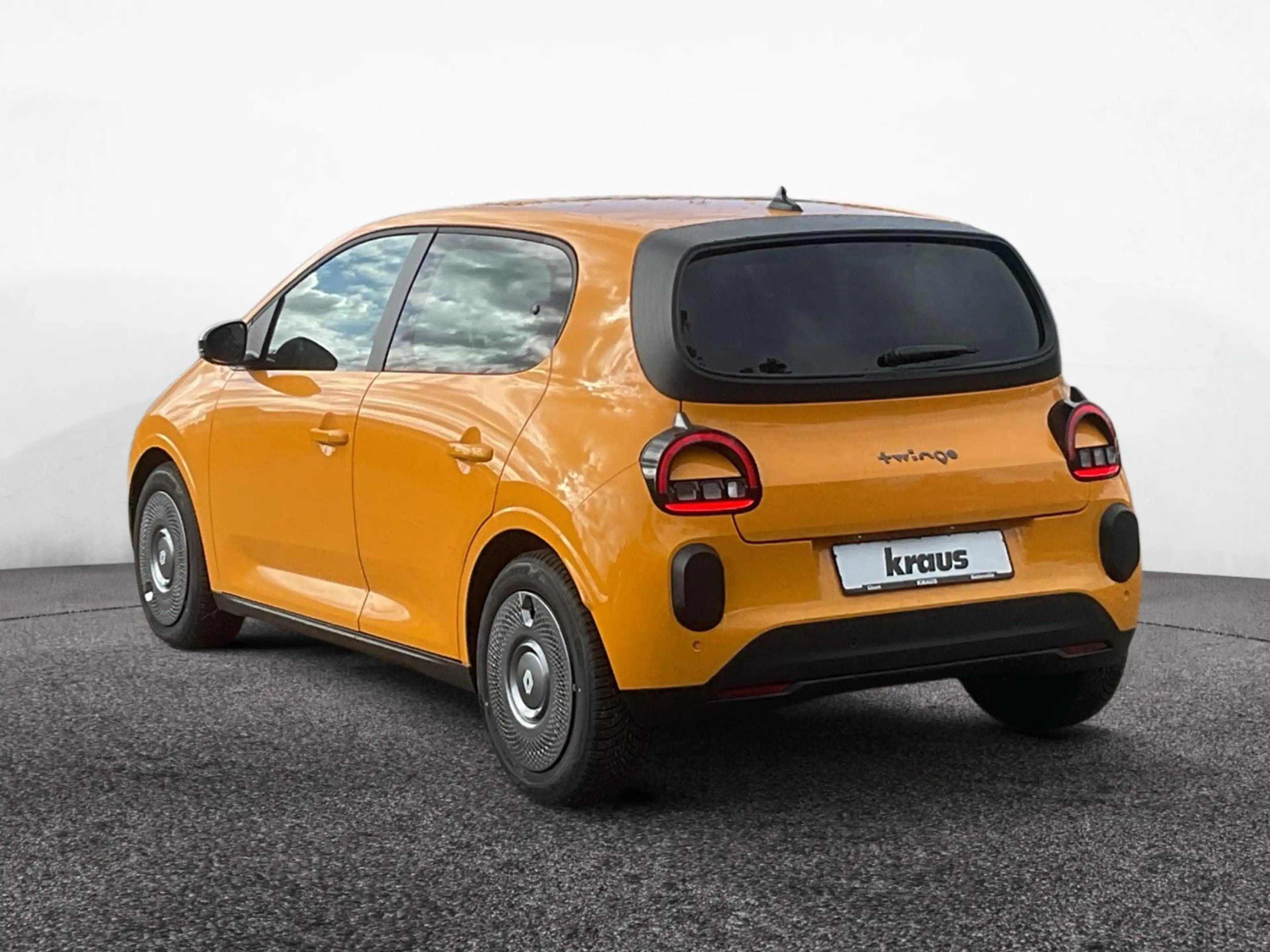 Renault Twingo E-Tech Evolution 80 Urban Range — photo 4