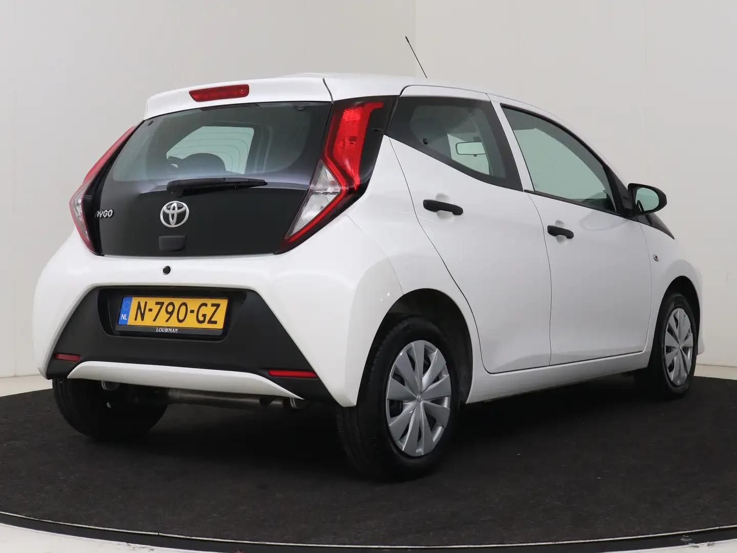 Toyota Aygo 1.0 VVT-i x-fun Blanc - 2