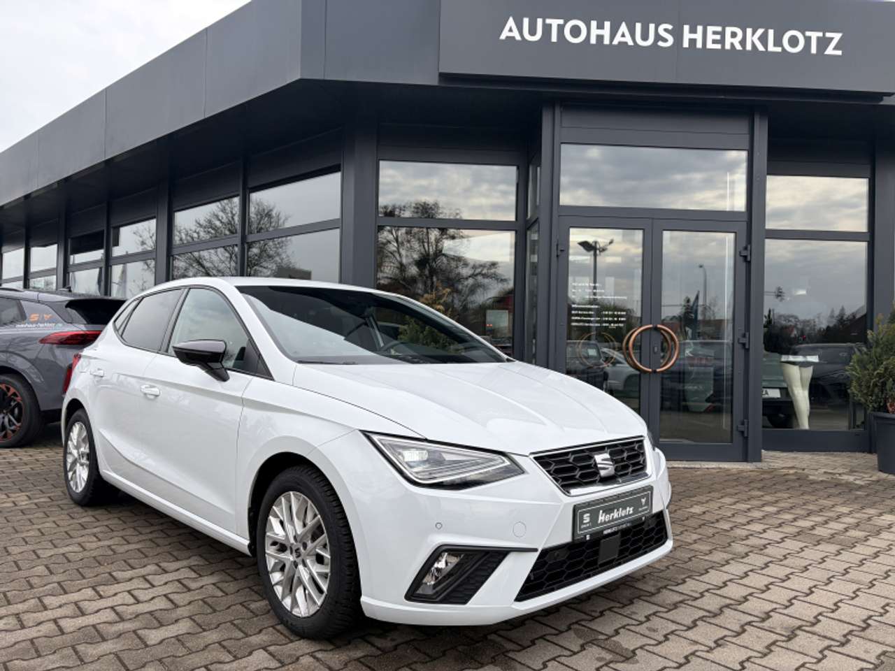 Seat Ibiza 2025 — Ibiza 1.0 TSI FR-Line 85kW (116PS) Automatik (GW-5