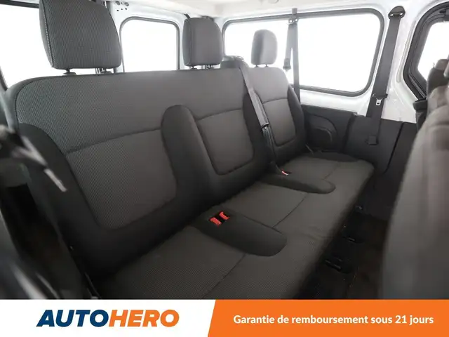 Renault Trafic view 15