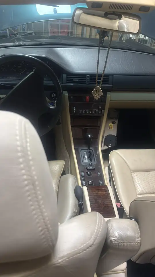 Mercedes-Benz E 200, foto 9
