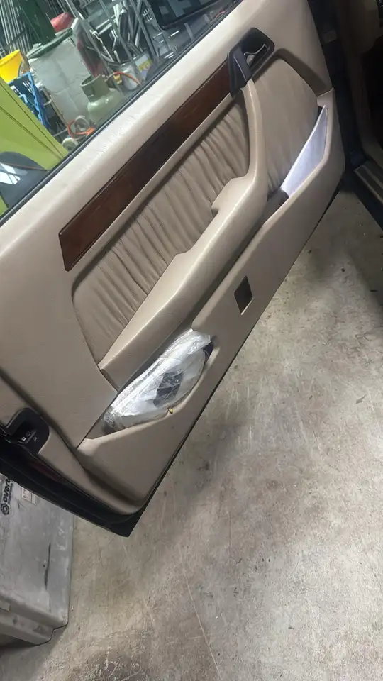 Mercedes-Benz E 200, foto 10