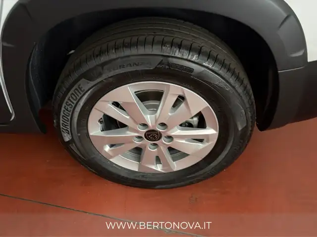 Peugeot Rifter view 6